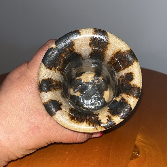 A handmade studio pottery potentially influenced by the style of Peter Voulkos - Picture 3 of 4